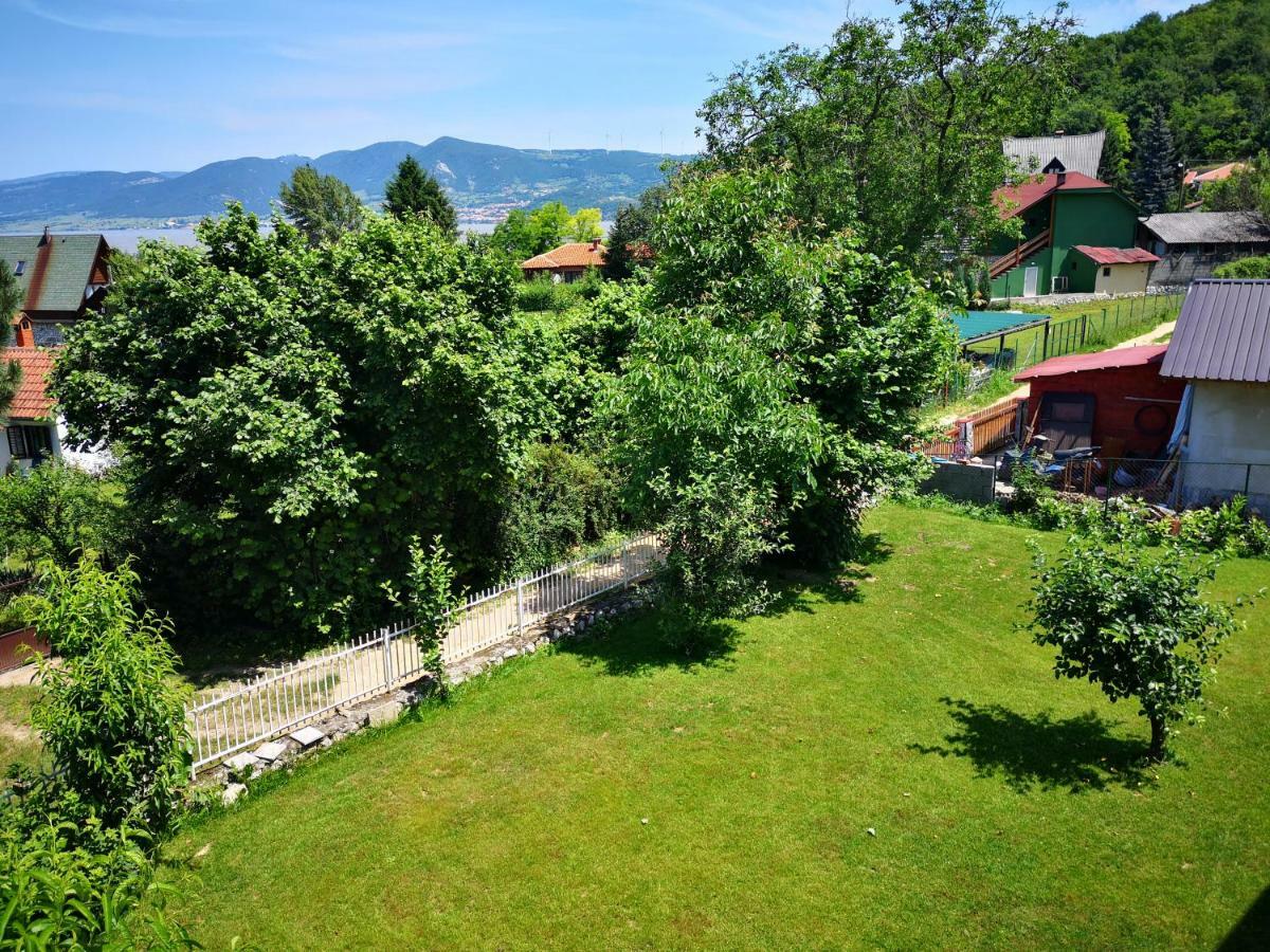 Apartment Dedine Golubac Exteriör bild