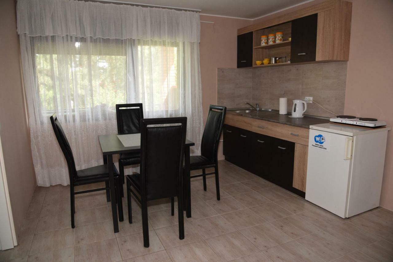 Apartment Dedine Golubac Exteriör bild